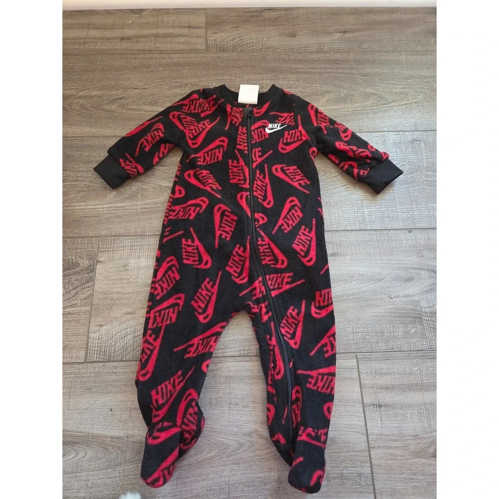 Nike‎ baby boy fleece sleeper 6 mos